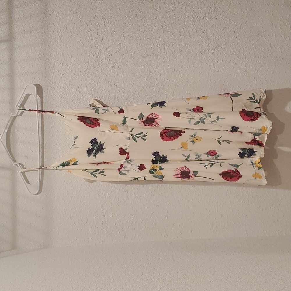 ☀️ Old Navy Floral Dress NWOT